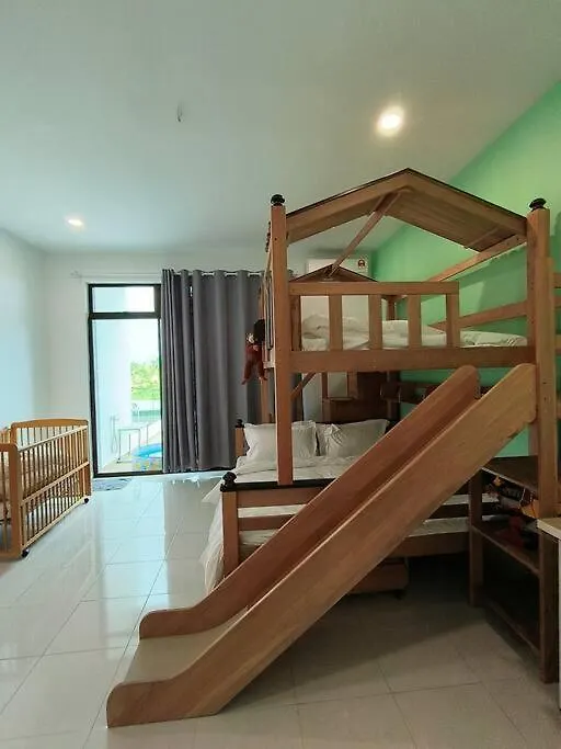 Playhouse Fun4Kids 22Pax 6R5B Vila Malacca Malásia