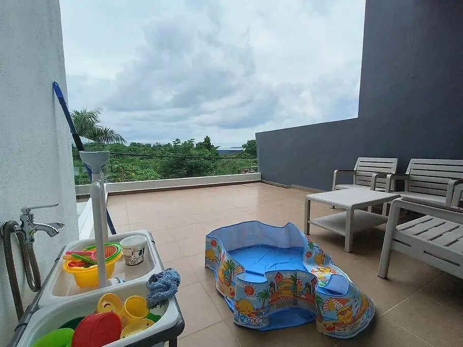 Playhouse Fun4Kids 22Pax 6R5B Vila Malacca Malásia